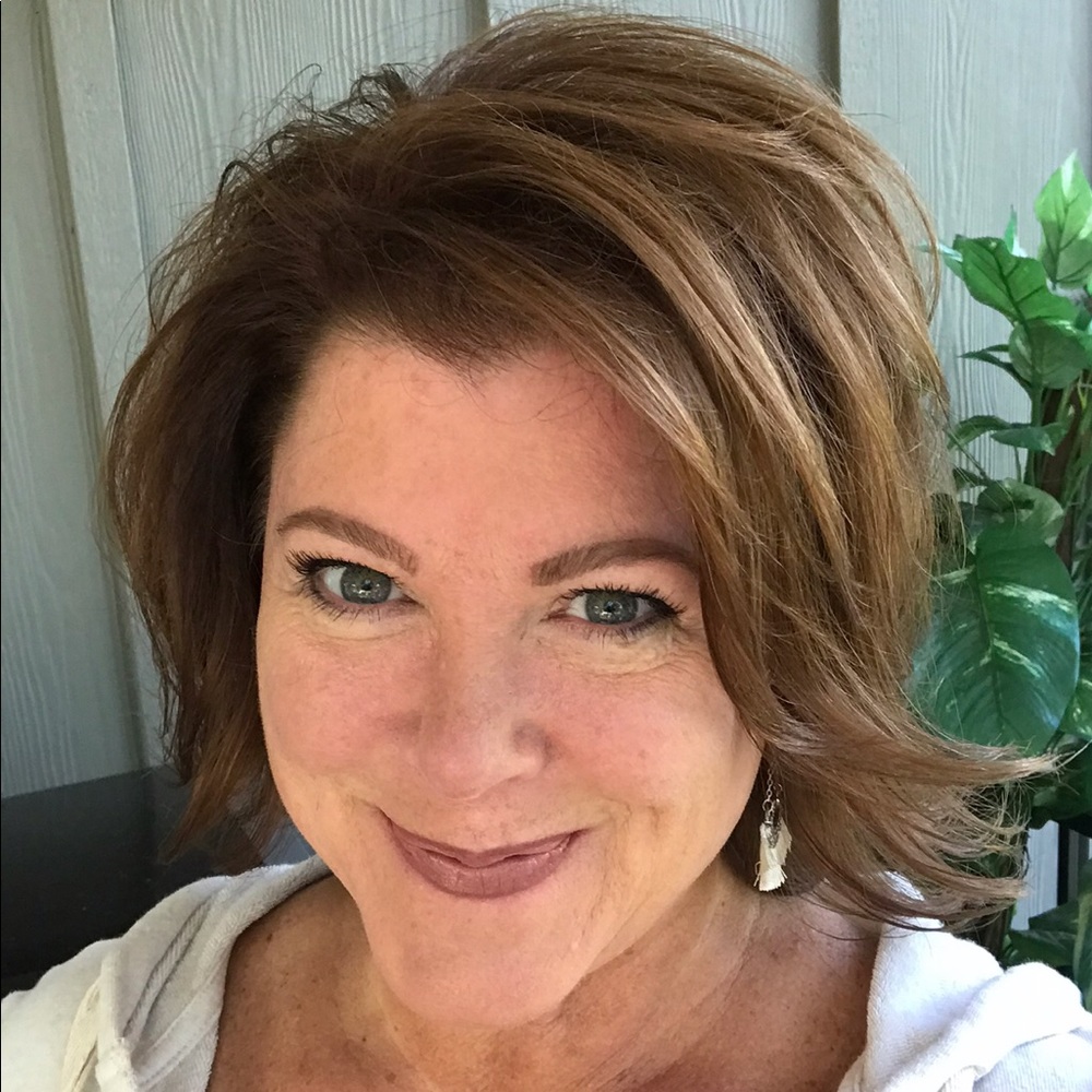 Meet your Posher, Kelly